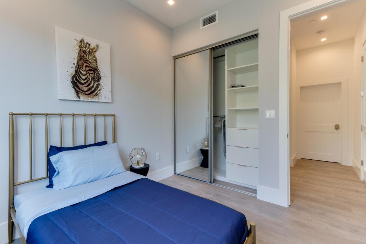 Modern 5 Bedroom Masterpiece With Rooftop Deck Villa *
